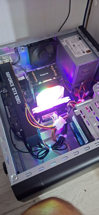 Vand Cooler pc rgb