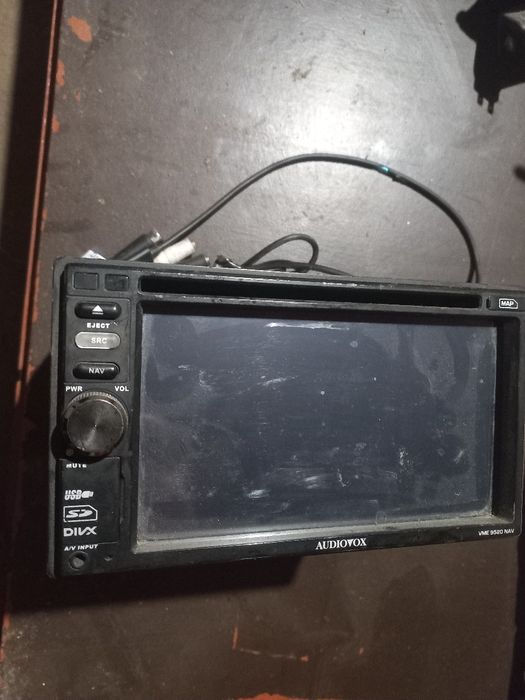 AUDIOVOX VME 9520NAV – DVD мултимедия с навигация