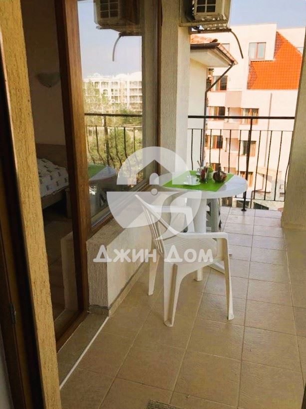 Продава се Двустаен апартамент в к.к. Слънчев бряг - 65 кв.м за 1047 €/кв.м - Снимка #1