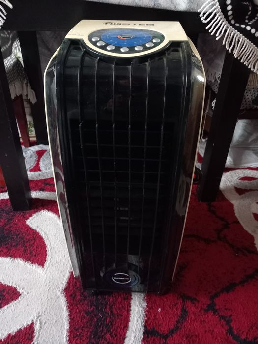 Descriere Instalatie de aer conditionat KR-7010, 60 W, 8 L, 220 m3 / h