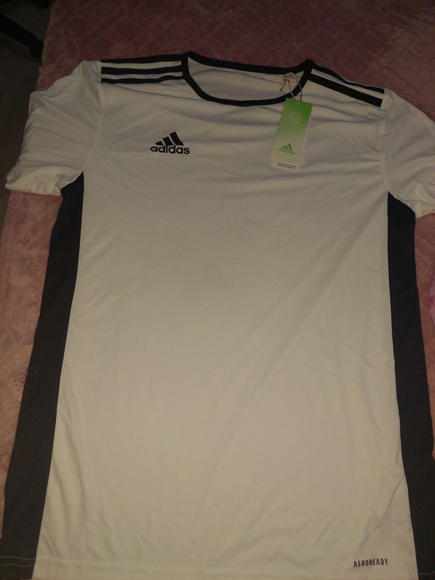 Tricou Adidas nou!