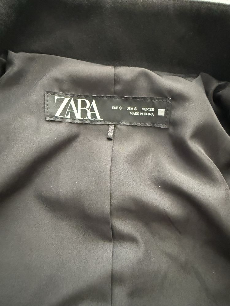 Дамско яке Zara