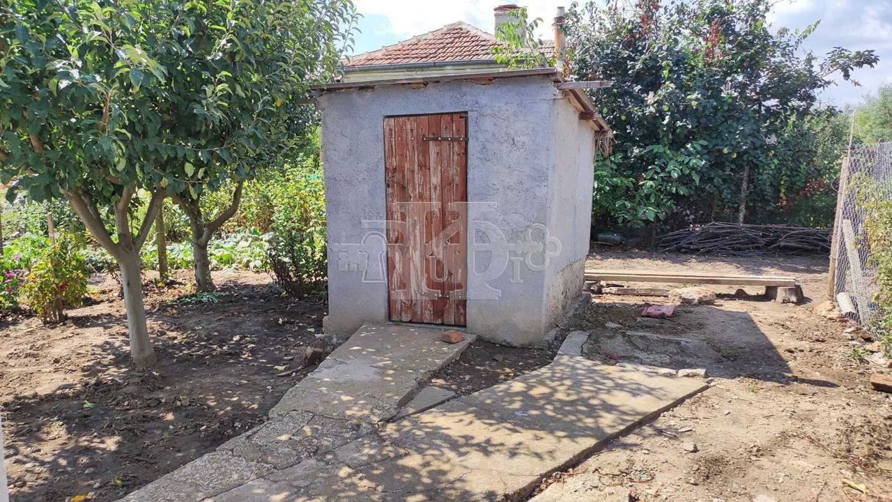 Продава се Къща в с. Преспа, Област Добрич - 65 кв.м за 440 €/кв.м - Снимка #15