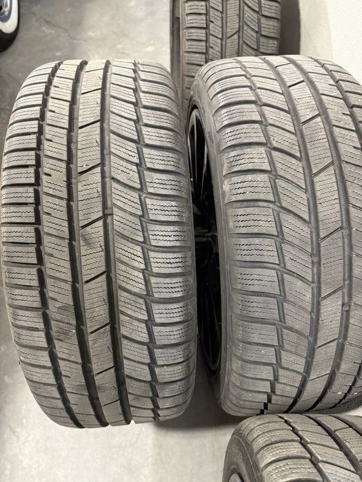 Зимни гуми Toyo 245/40/19