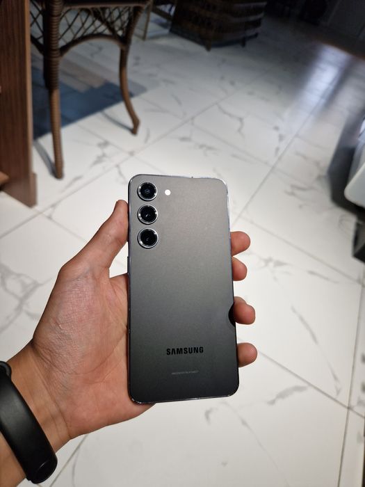 Обменяю Samsung galaxy s23 256gb