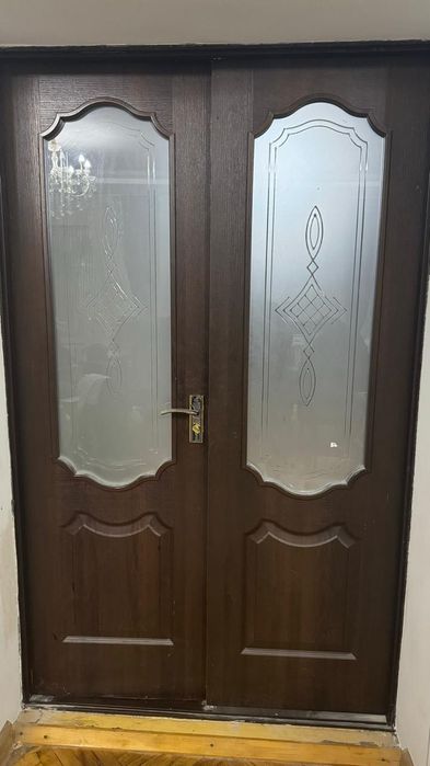 Есік сатылады...