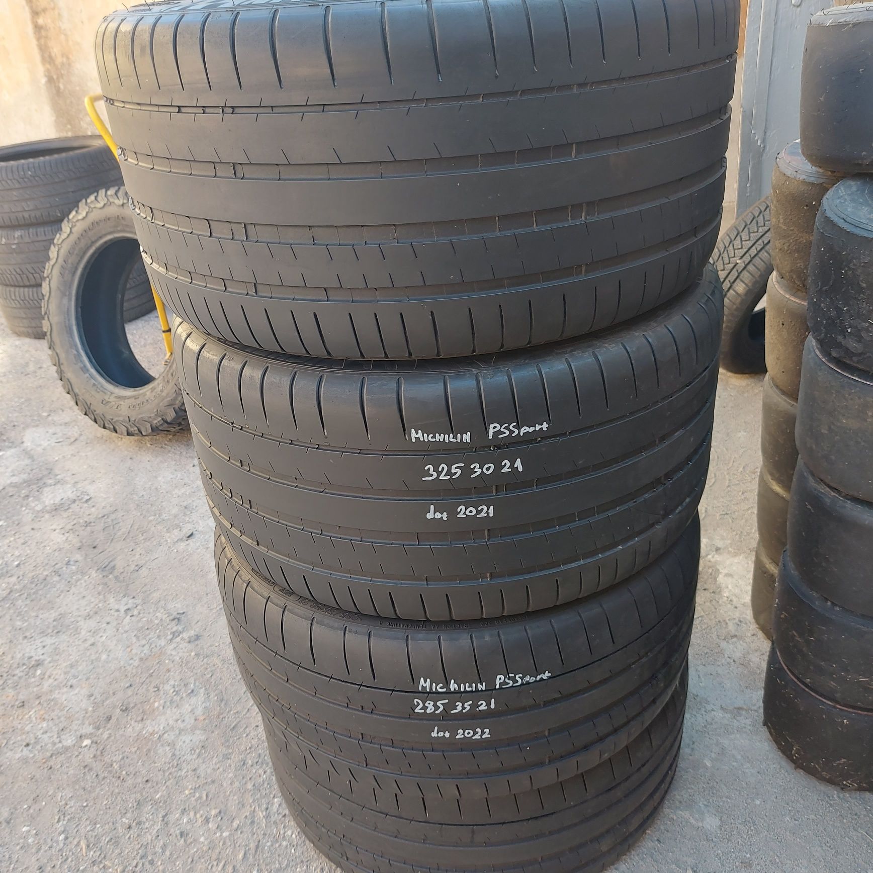 325/30/21"-285/35/21"Michelin pilot super sport. Dot2021/2022