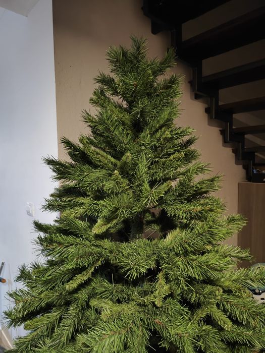 Brad artificial de Crăciun 2,10 inaltime