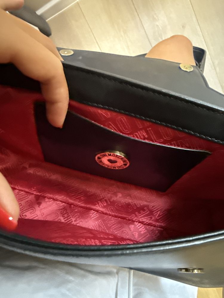Дамска чанта през рамо Moschino