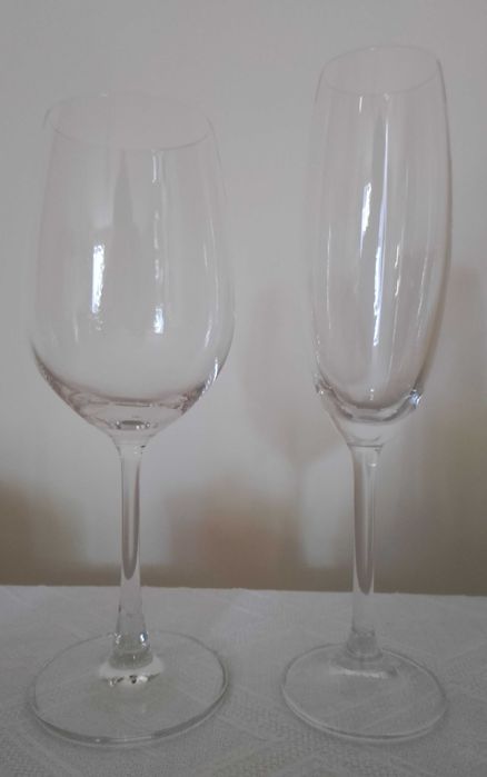 Комплекти чаши за червено вино / шампанско