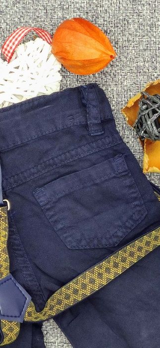 Set BIZIZO KIDS compus din pantaloni cu buzunare, bretele, tricou