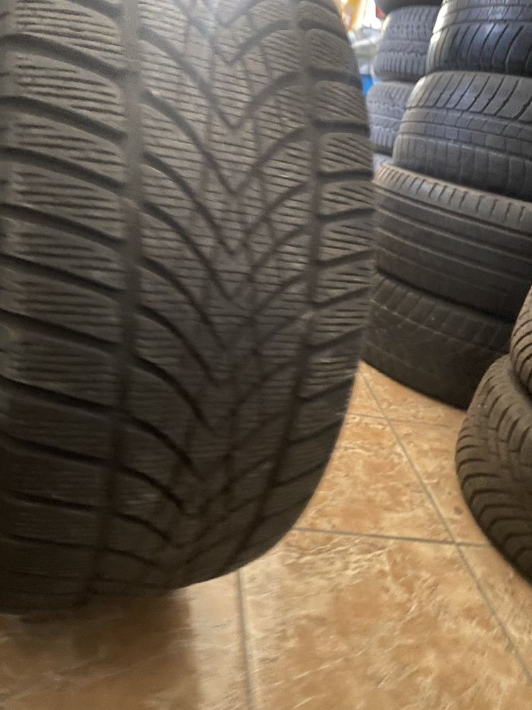 Шины Dunlop 245/45/17, 4шт