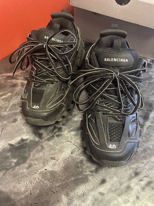 Balenciaga tracks black