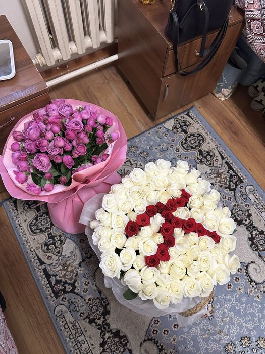 Гүл сатылады Именной гүл 81 штук,қасындағы  гүл де сатылады