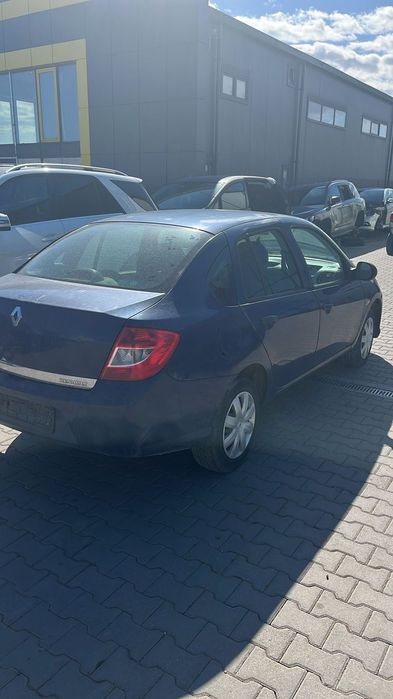 Dezmembram Renault Clio Thalia 1.2 benzina din 2011