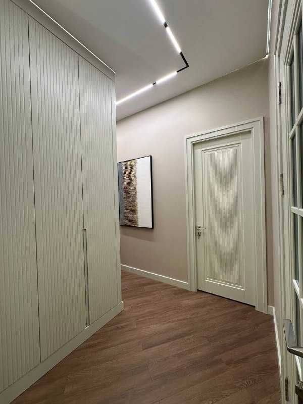 Продаётся 3-х комнатная кв. в ЖК «Infinity» (блок Aqua) Ц1, 145 школа.