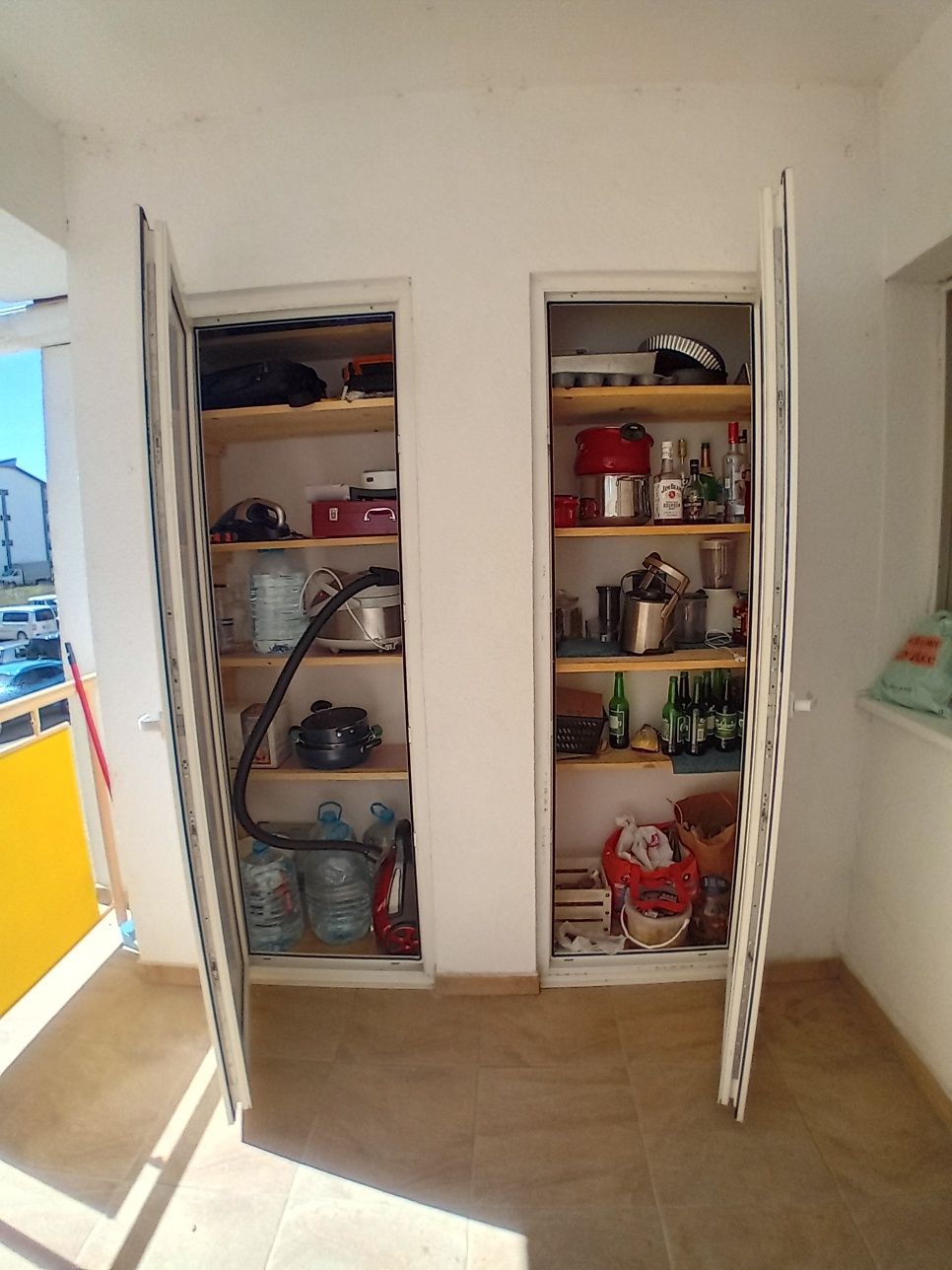 Proprietar, vând apartament 3 camere, etaj 1, str. Liviu Ciulei, Sibiu
