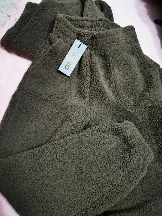 Trening/compleu gros/pufos Only dama