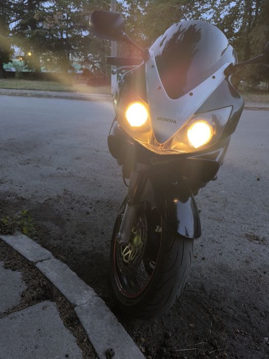 Преден фар за Honda 600 f4
