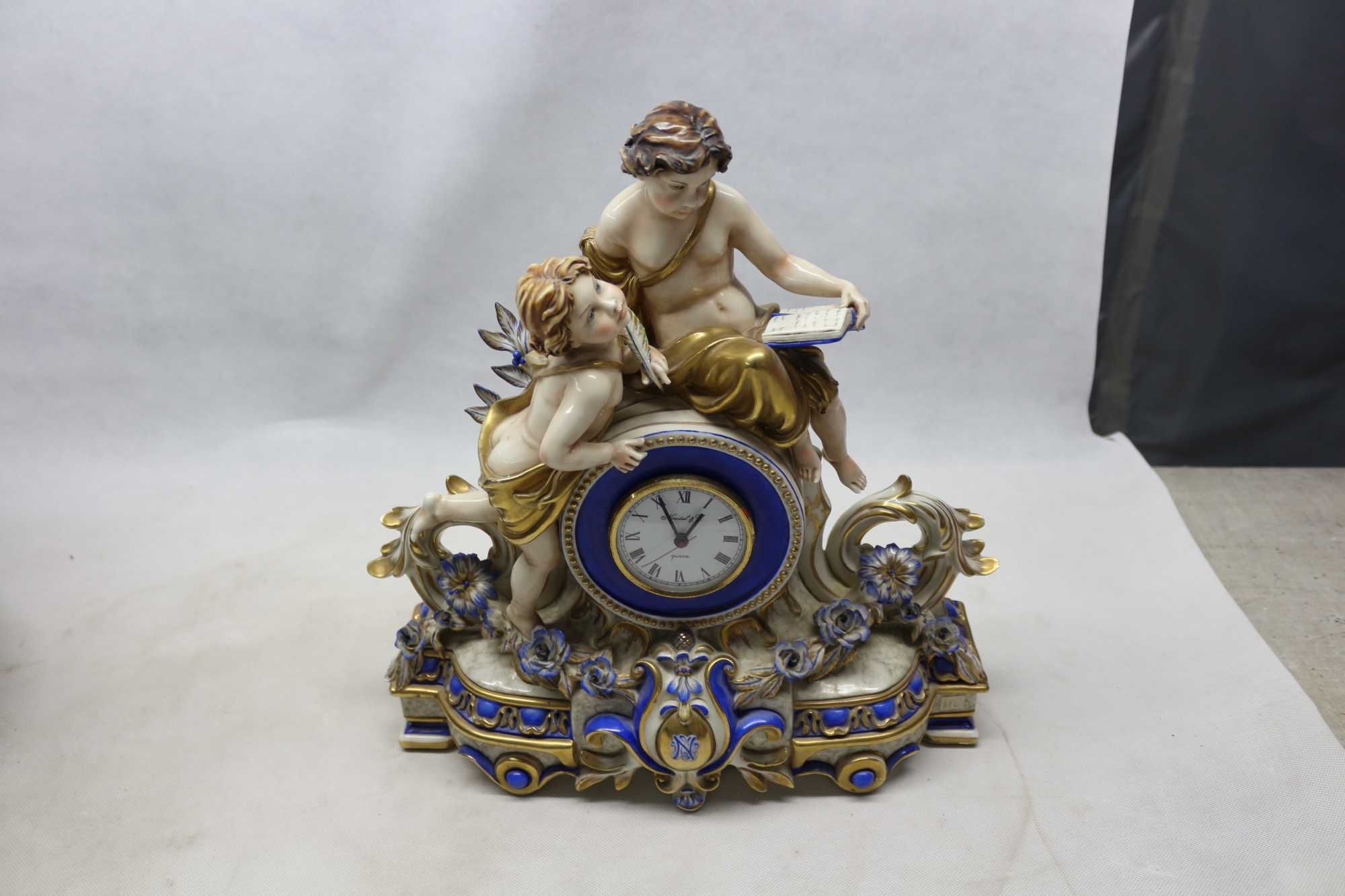 Фарфоровые Часы с Ангелами Capodimonte Италия