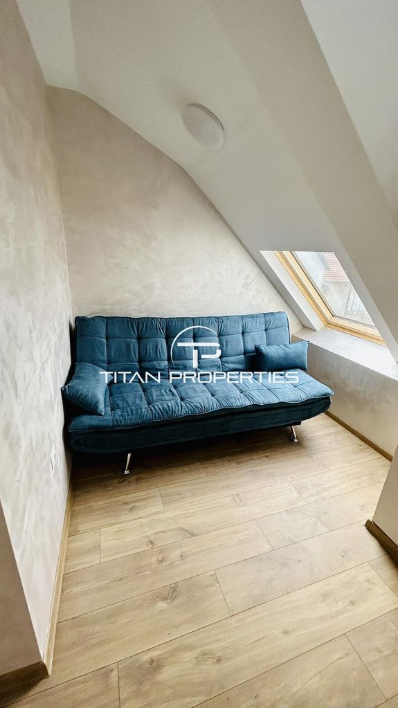 Дава се под наем Тристаен апартамент в Бургас, Център - 100 кв.м за 714 € - Снимка #5