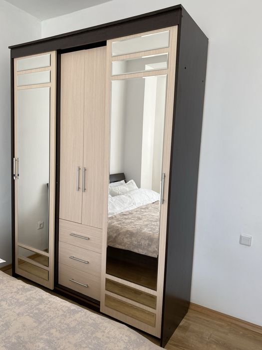 Продам б/у шкаф