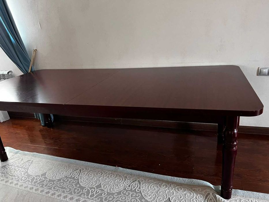 стол гостийный со стульями