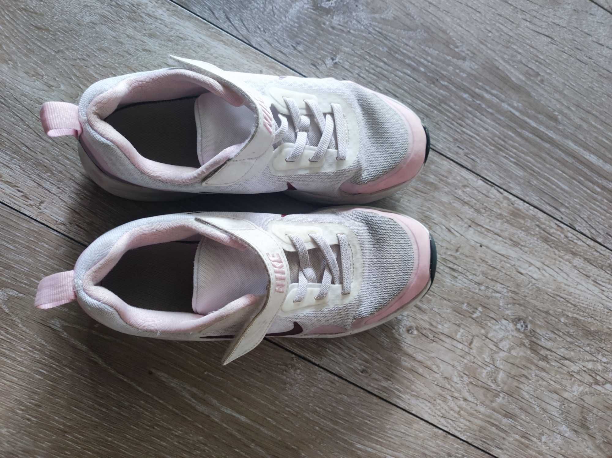 Маратонки Nike  за  момиче
