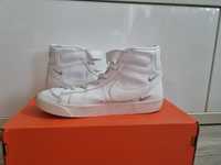 Nike Blazer Mid albi