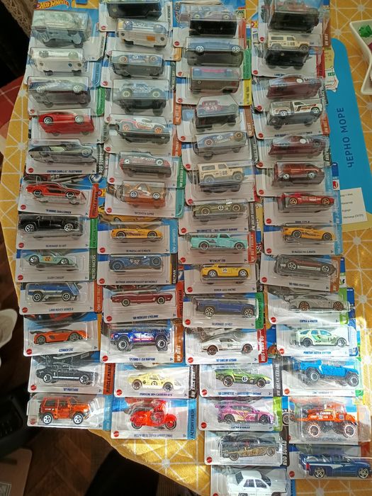 Метални колички чисто нови