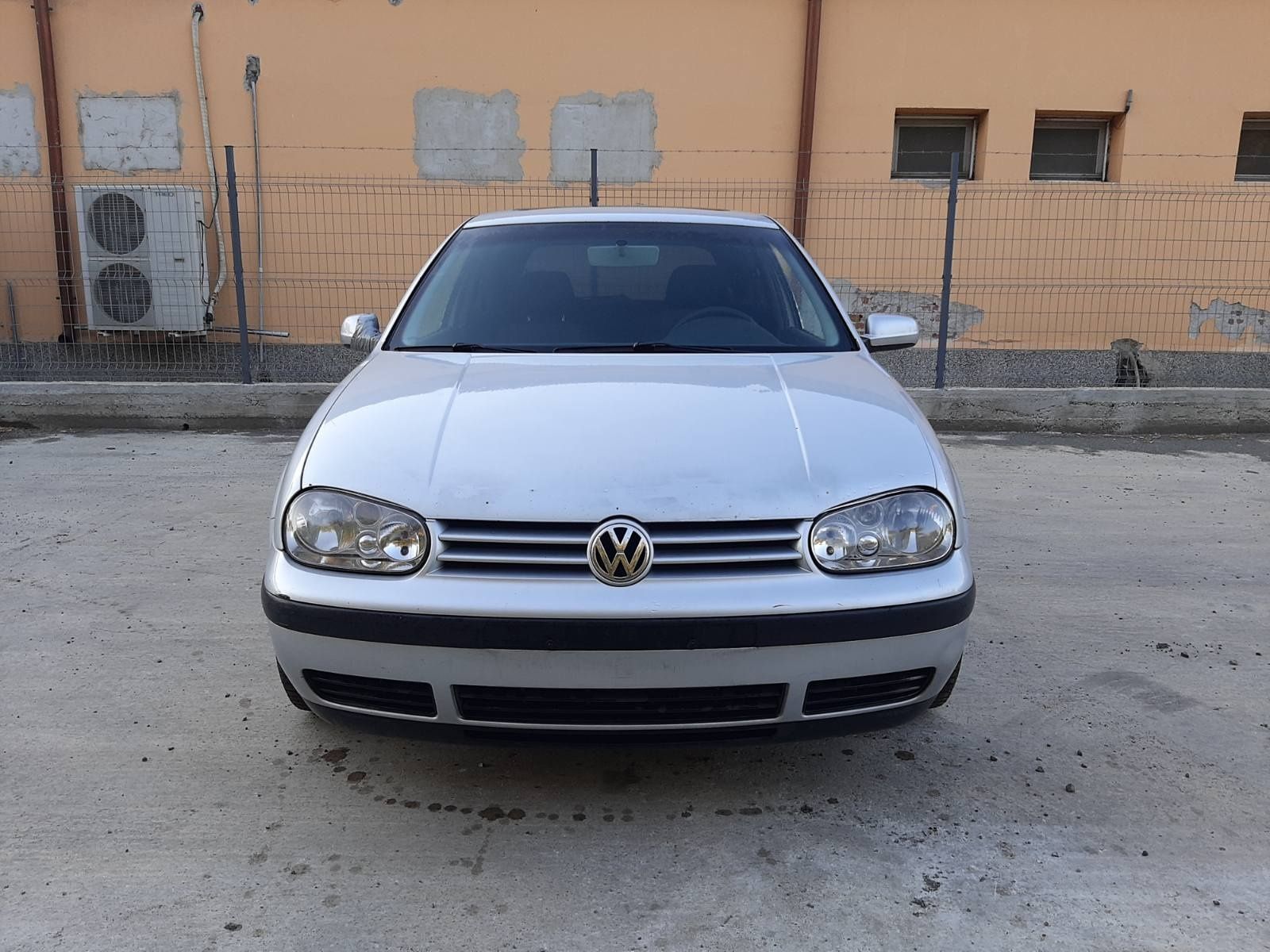 VW Golf 4 2.3 150к.с