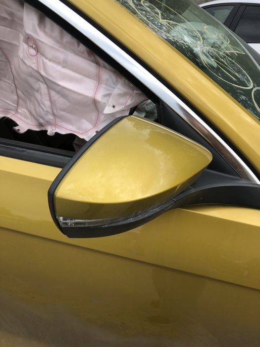 oglinda dreapta rabatare electrica  volkswagen t-roc  1.5 benzina 2018
