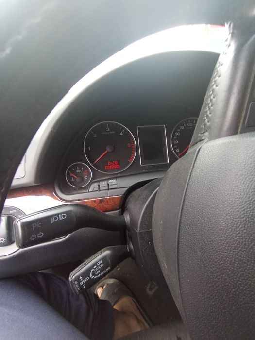 Vând audi a4 1.9