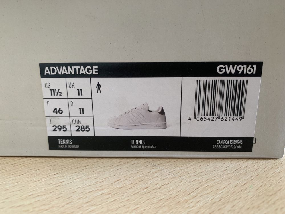 Продам Мужские Кроссовки Adidas original размер 43-44