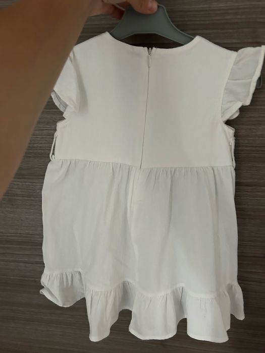 Rochie brodata, marimea 92