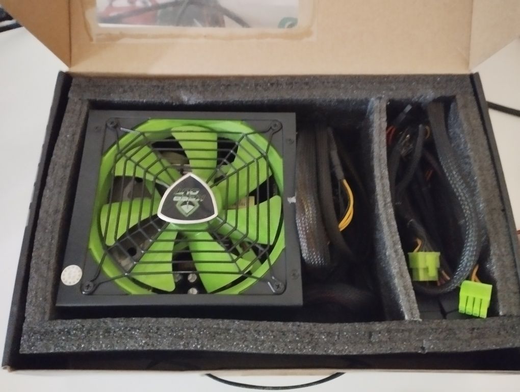 Модулно захранване за компютър Keep Out 900W