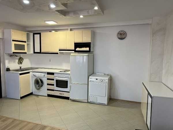 Продава се Двустаен апартамент в Бургас, Лазур - 67 кв.м за 2432 €/кв.м - Снимка #4