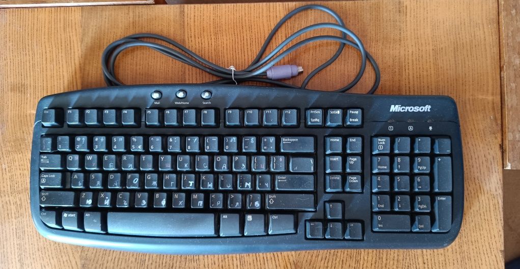 Компютърна клавиатура Microsoft