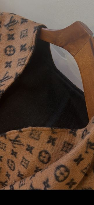 Poncho Louis Vuitton, model 2026