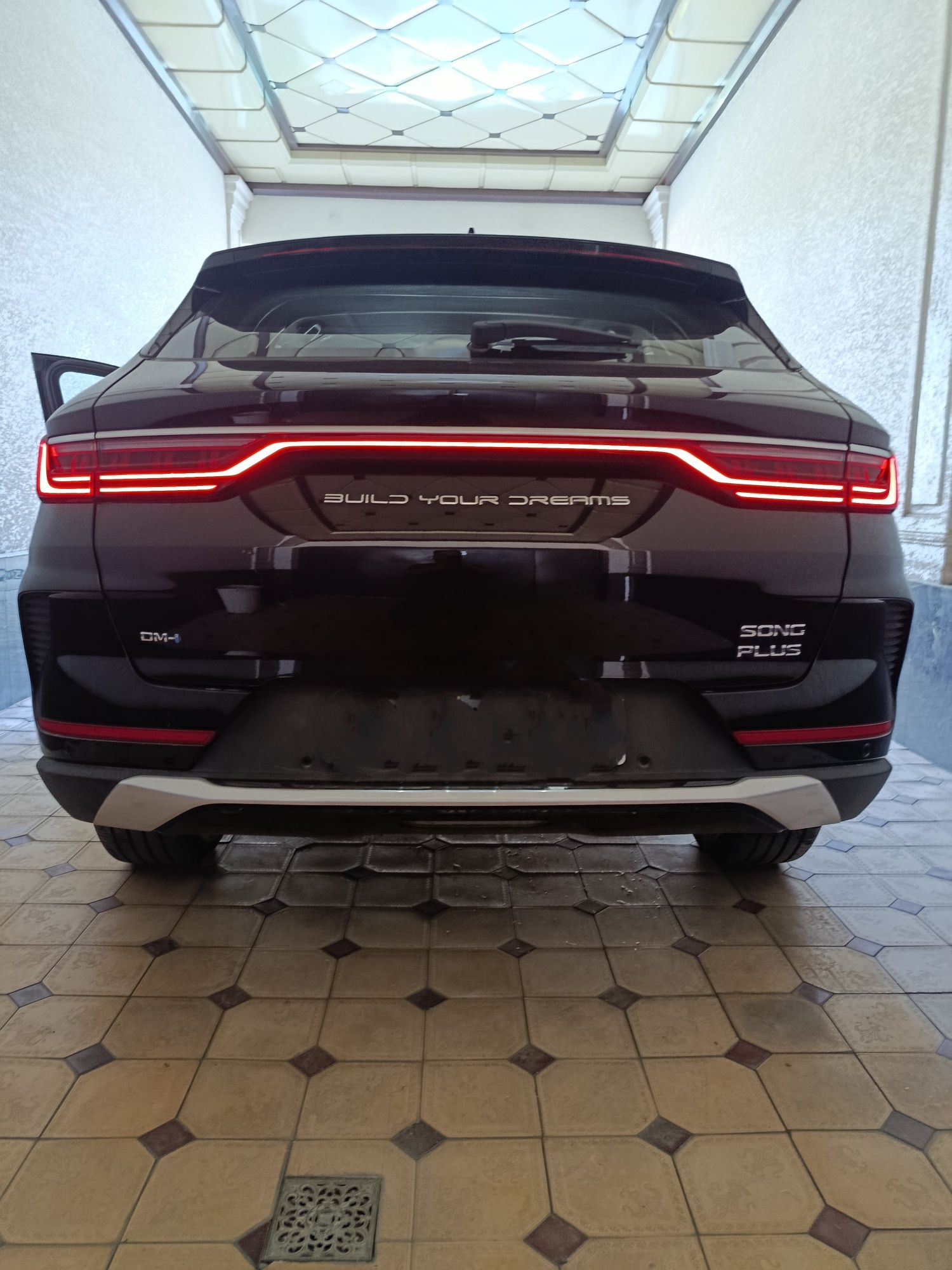 BYD SONG PLUS dm -i Gibrid