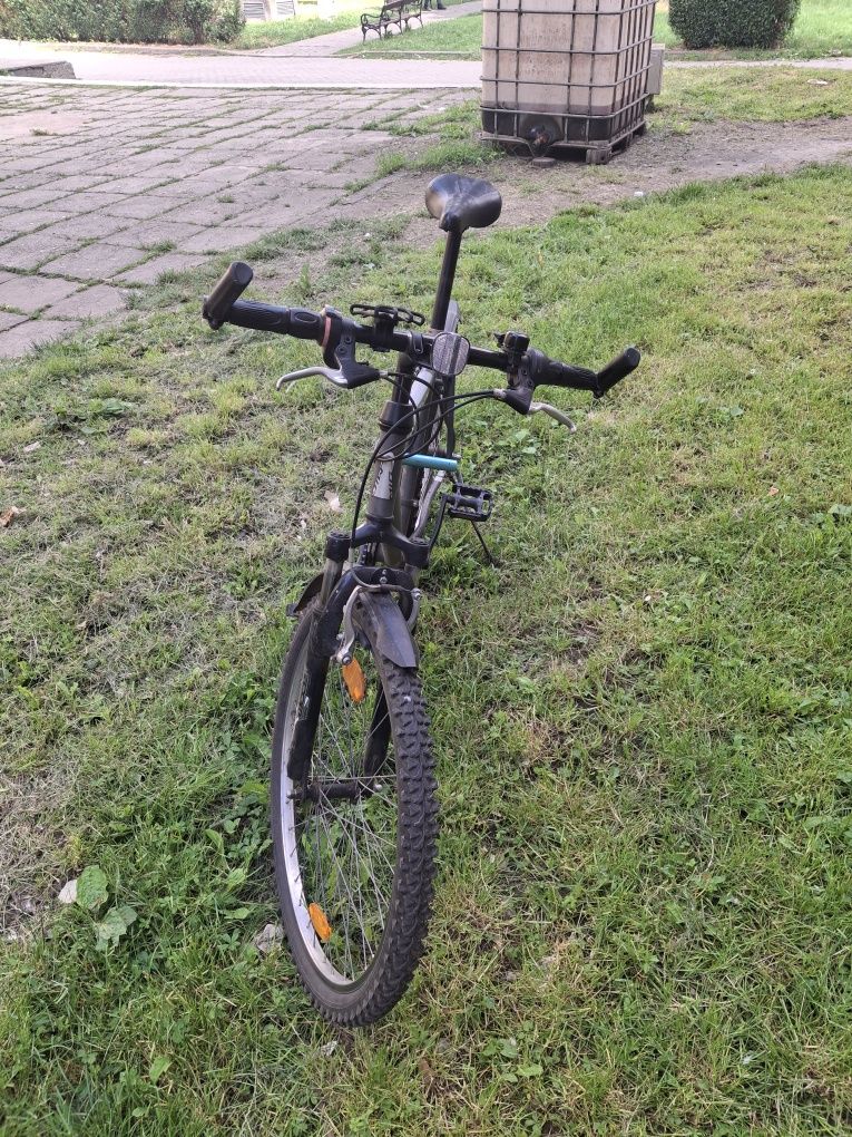 Vând bicicleta a fost folosita la tazz