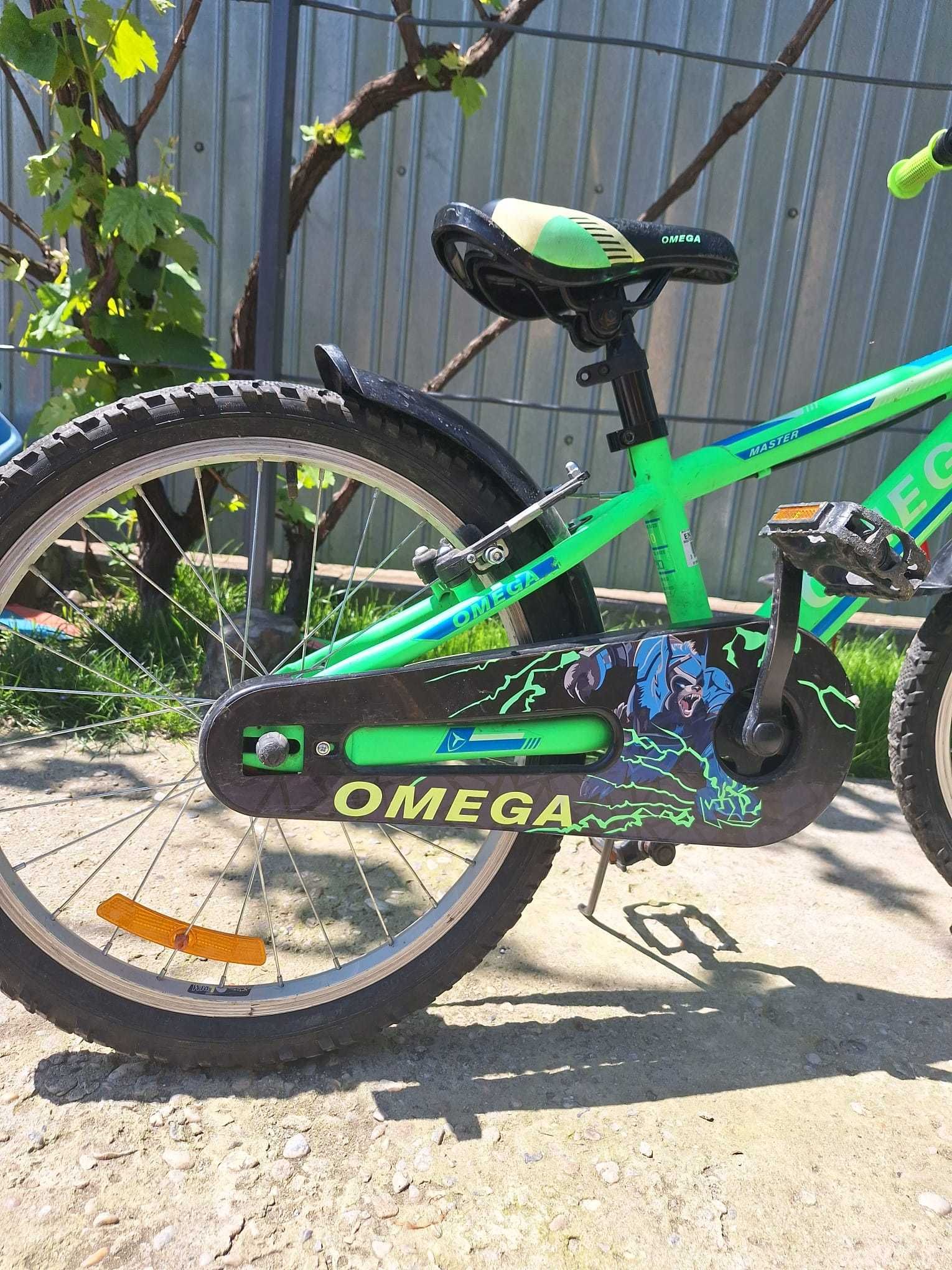 Vand o BICICLETA NEON  omega cu pedale