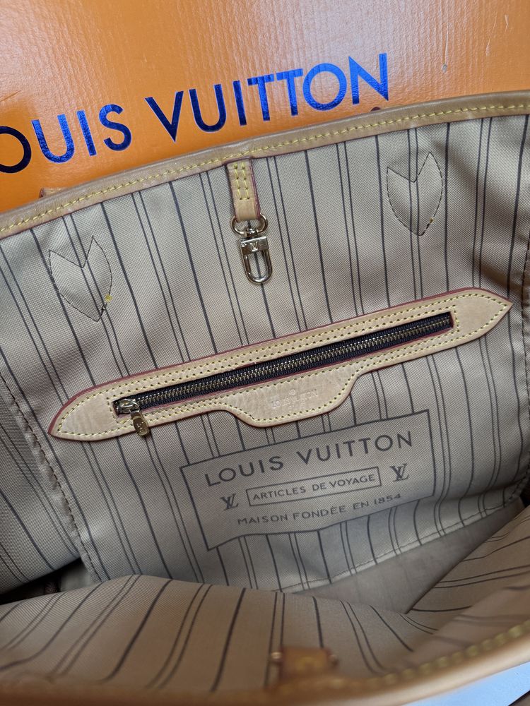 Louis Vuitton Neverfull MM