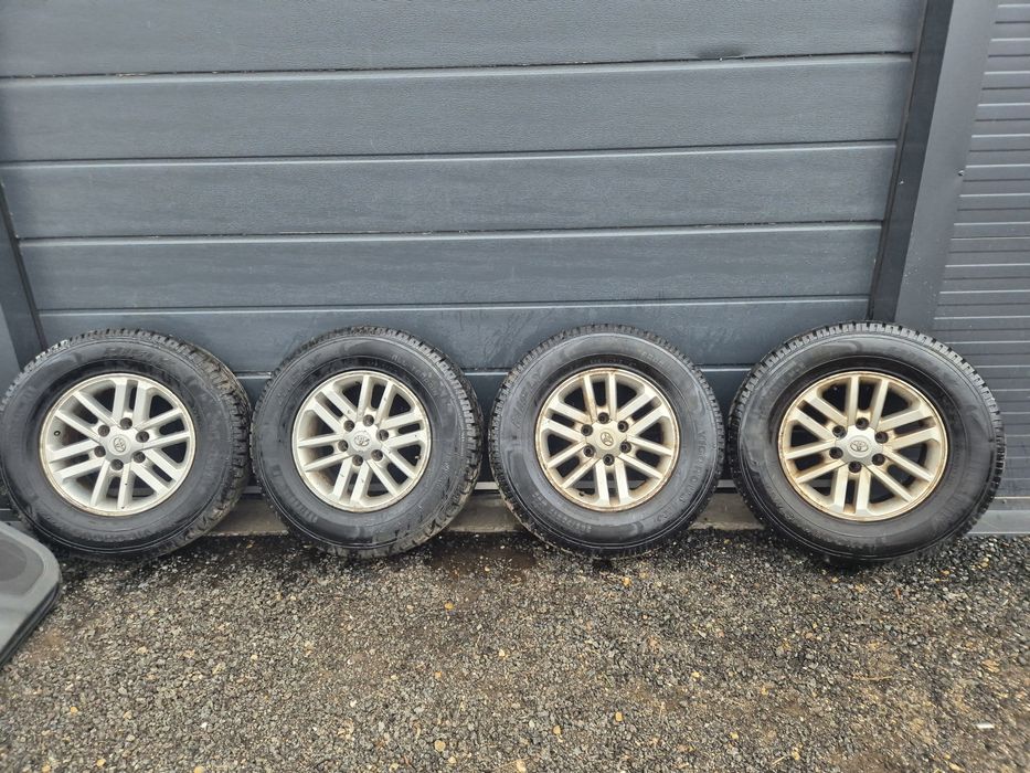 Jante Toyota Hilux 6x139 pe 17 cu anvelope Hifly 265/70 M+S