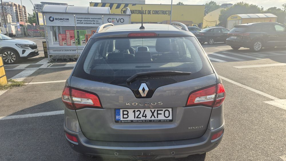 Renault koleos 4x4 SUV benzina similar Nissan Xtrail, carlig tarctare