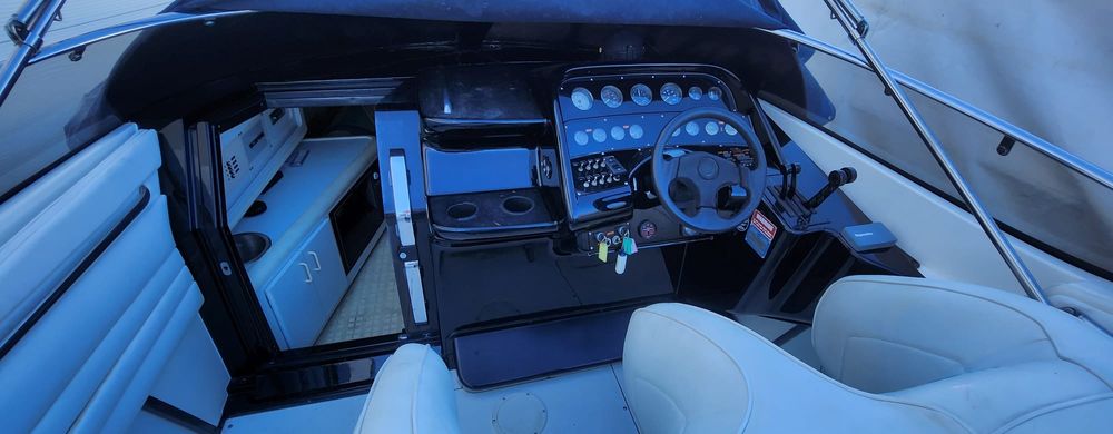 Vând barca Cigarette Scarab 34