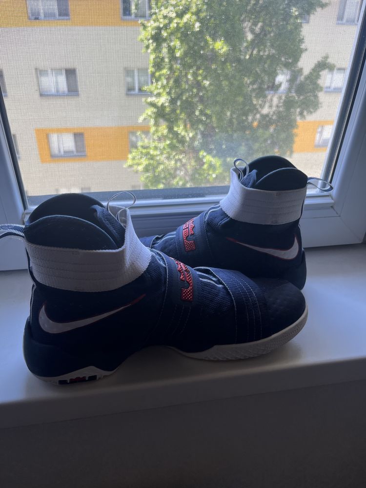 Lebron Soldier X Team USA