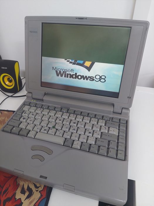 Ноутбук старый Toshiba