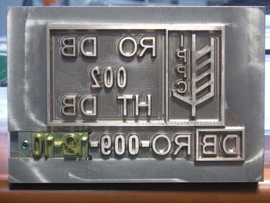 Stampile, matrite, gravare cnc, marcare termica lemn, piele, plastic