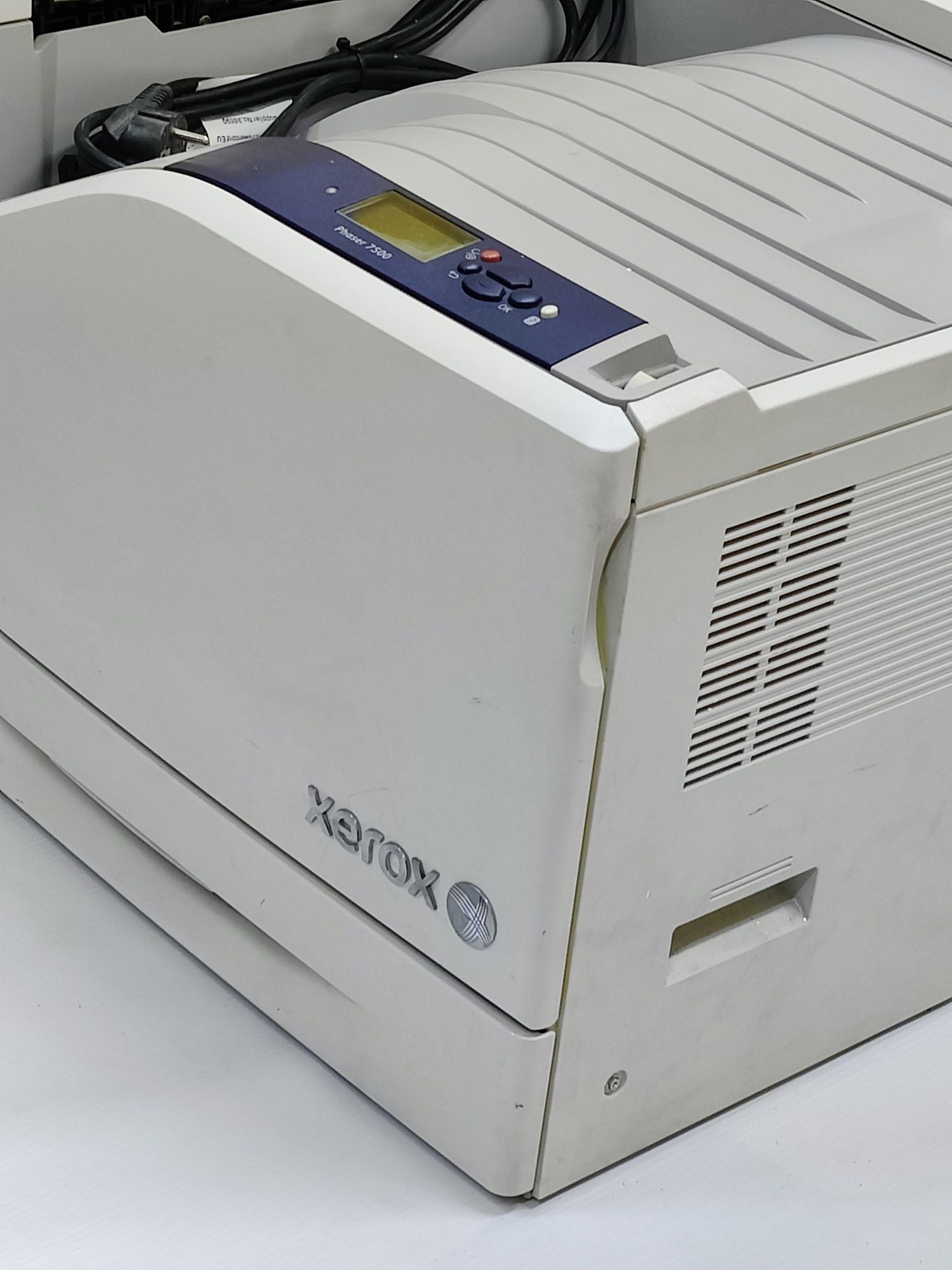 Цветной лазерный принтер Xerox  Phaser 7500dn